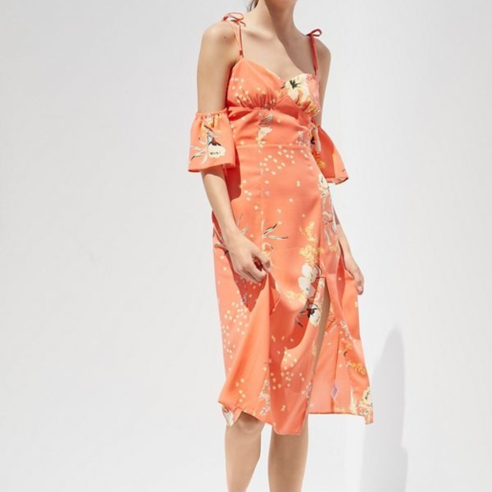 LAST CHANCE! NWT Urban Outfitters Cold Shoulder Midi Dress